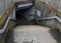 Untergrundweg zum Bahnsteig